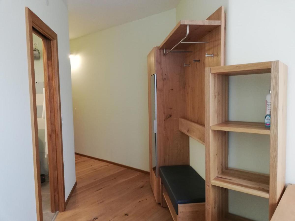 Haus Monti Hotell Maria Lanzendorf Exteriör bild